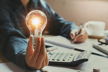 公司社保缴费时间是每个月几号